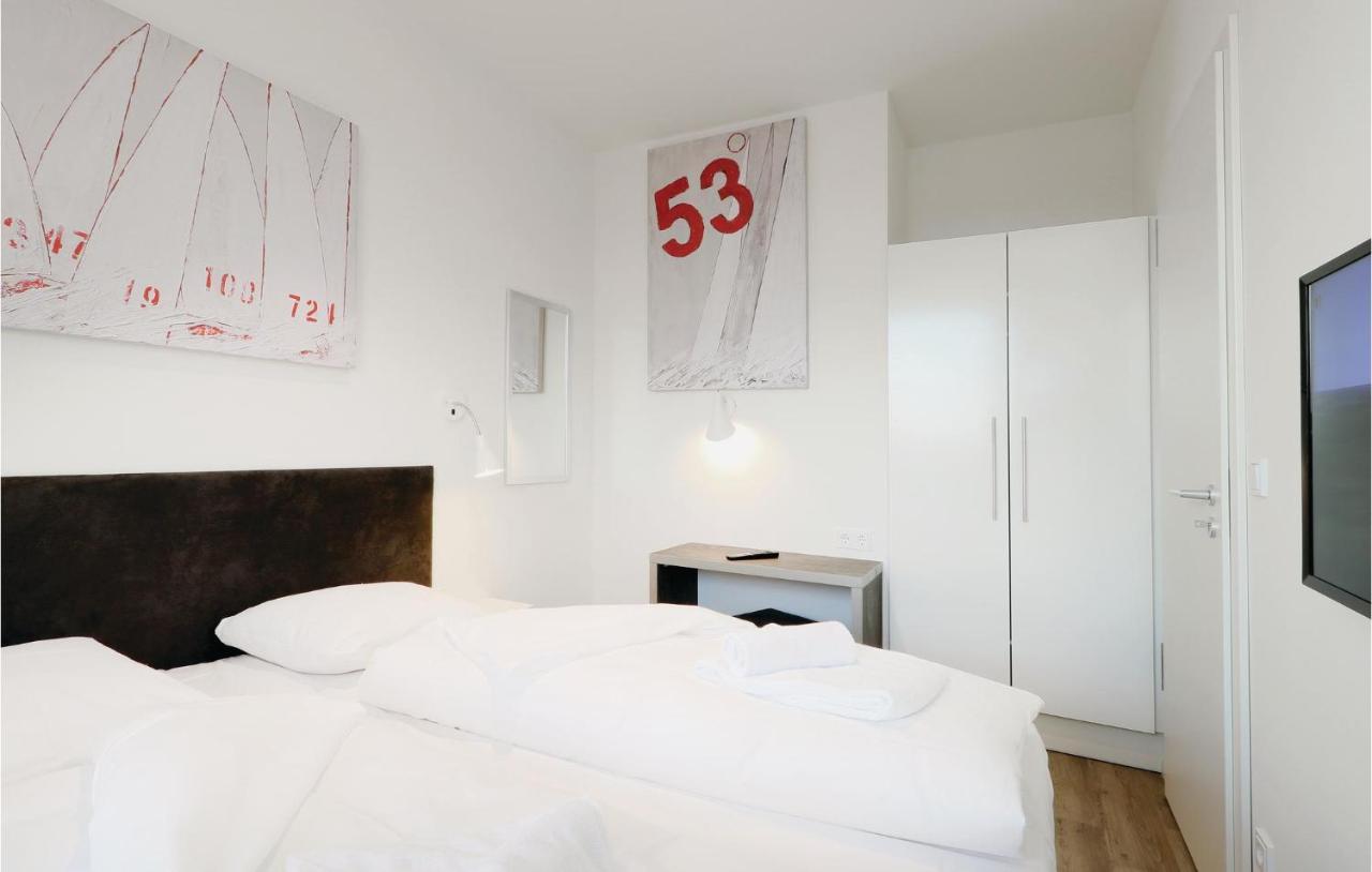Stunning apartment in Lbeck Travemnde with 2 Bedrooms, Sauna&WiFi Lübeck Exteriör bild