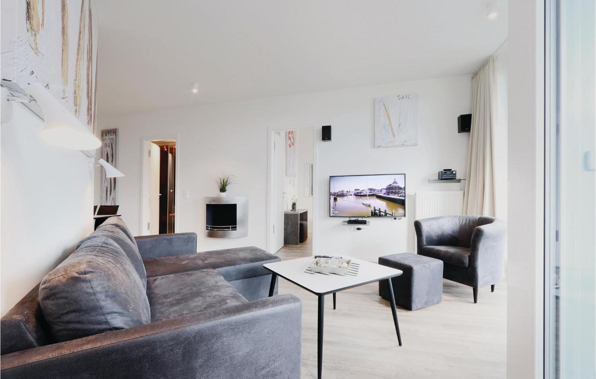 Stunning apartment in Lbeck Travemnde with 2 Bedrooms, Sauna&WiFi Lübeck Exteriör bild