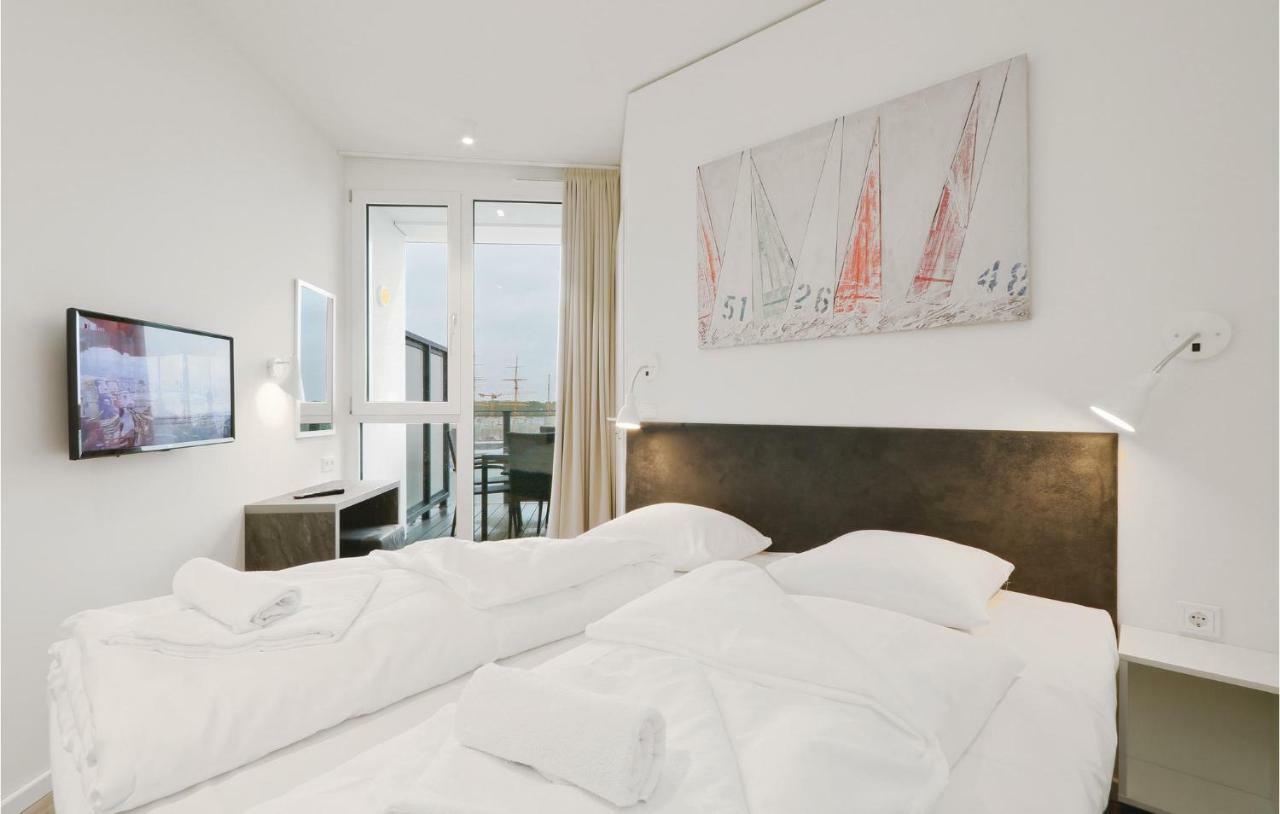 Stunning apartment in Lbeck Travemnde with 2 Bedrooms, Sauna&WiFi Lübeck Exteriör bild
